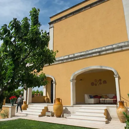 Tortora Scorrano (Apulia)